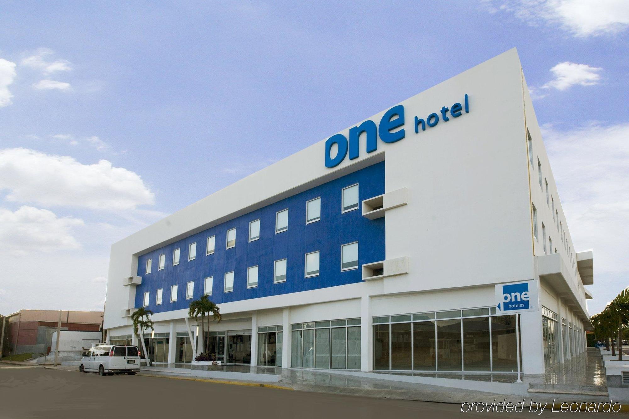 One Playa Del Carmen Hotel Buitenkant foto